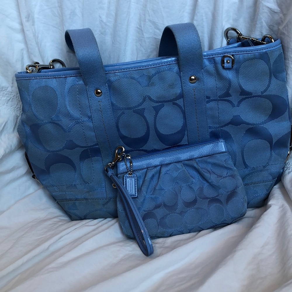 Original Coach purse and wristlet periwinkle - Picture 1 of 8